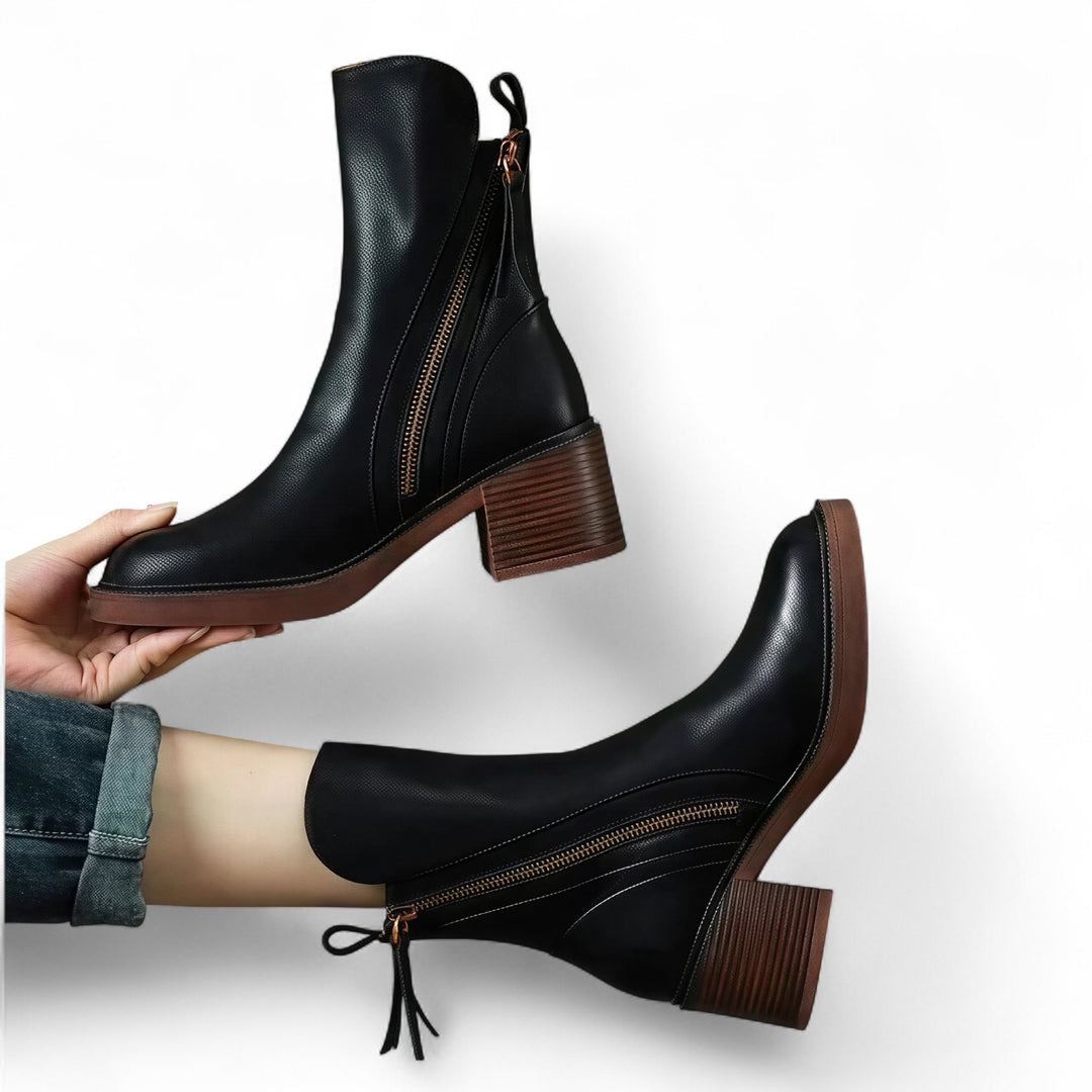 Valorine™ | Black Boots