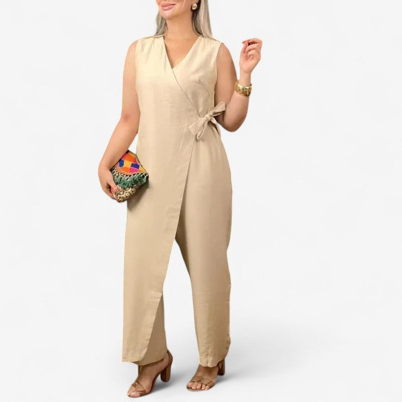 Inès | Elegant combination with V-neckline